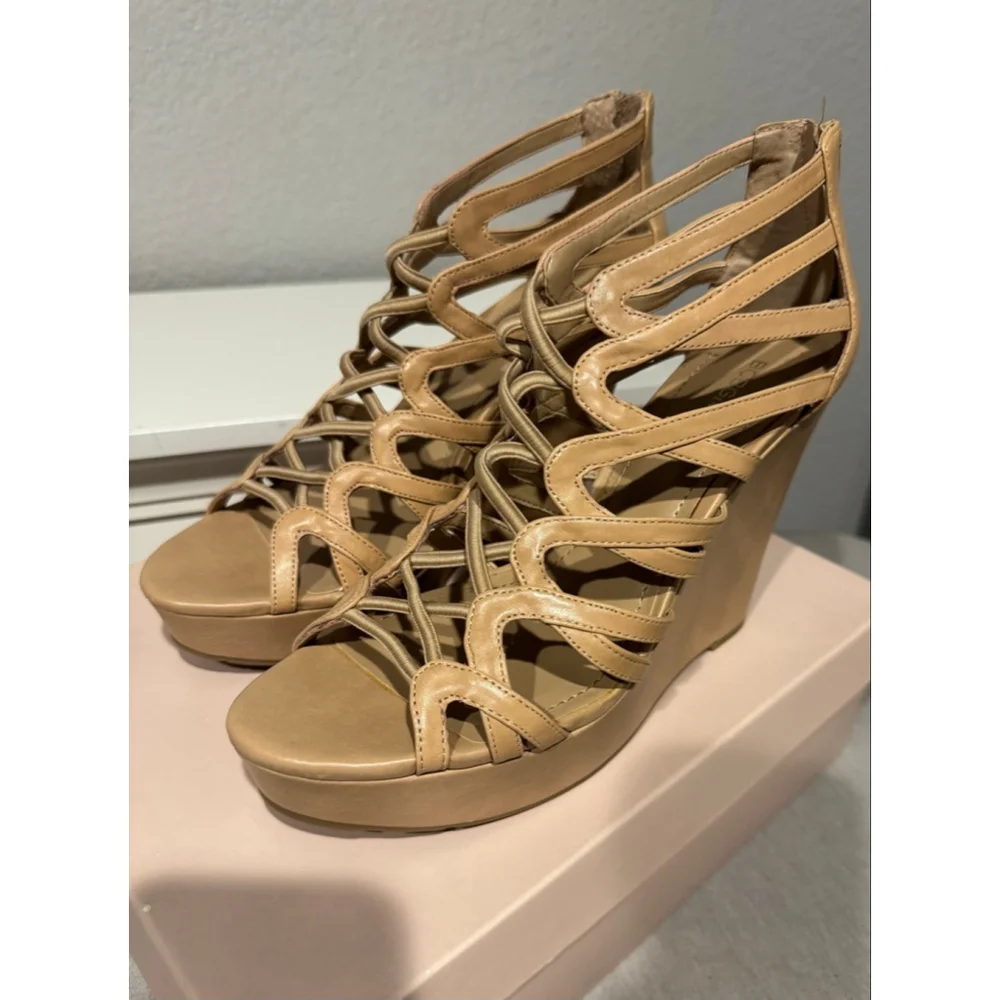 Women's BCBGeneration Beige JARA Wedge Platform Gladiator Sandals Size 10